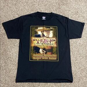 Willie Nelson T shirt